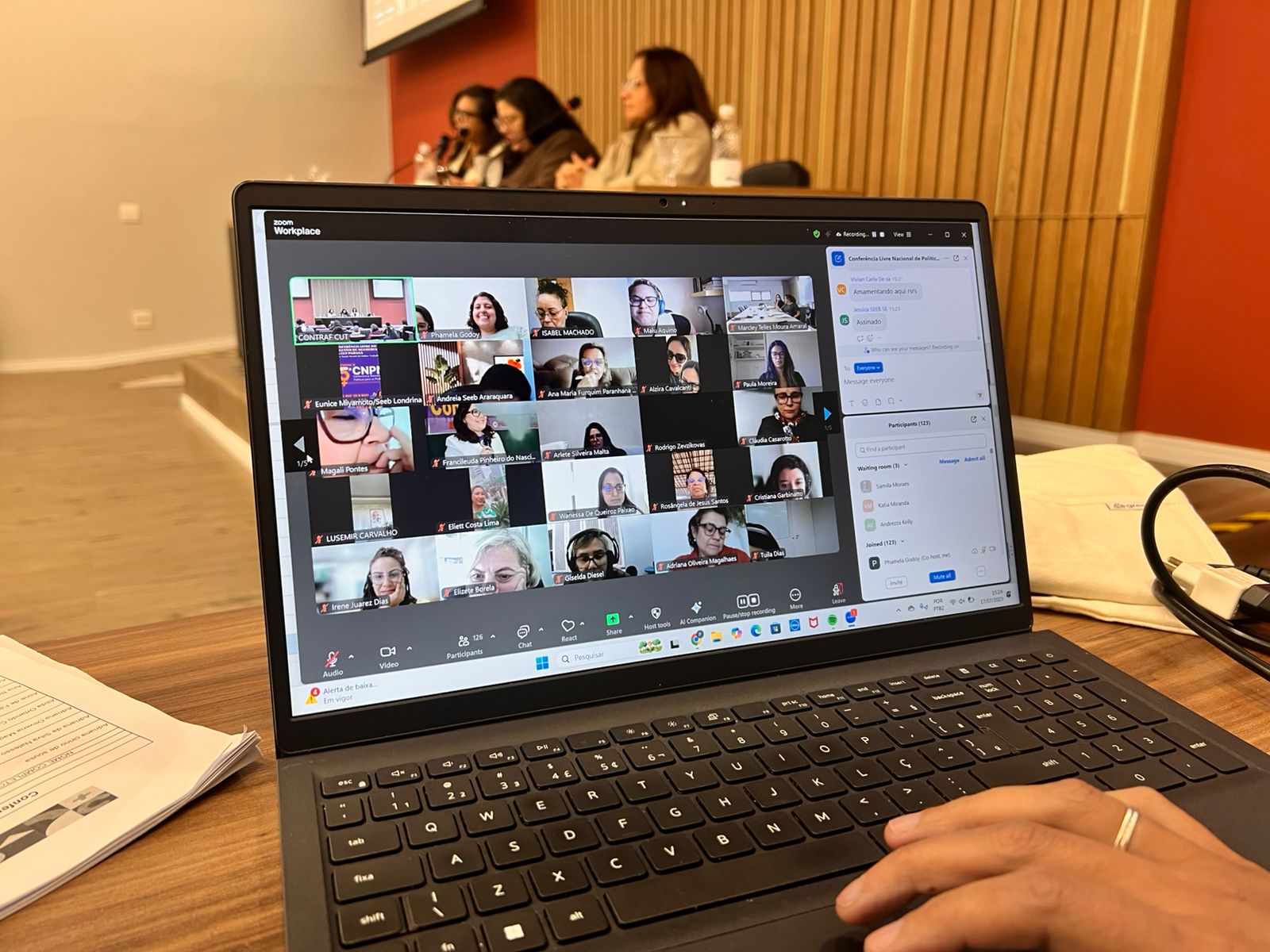 conferência livre de mulheres