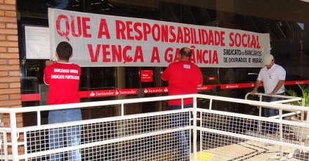 Bancários de Dourados param outra vez Santander por mais contratações