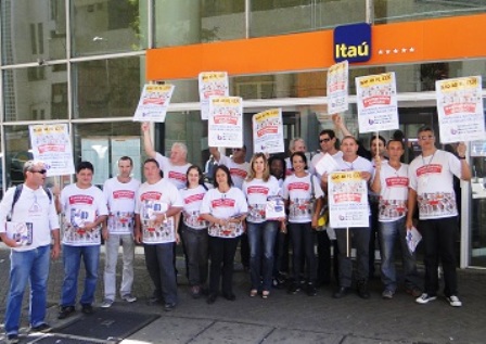 Em BH, bancários fazem manifestações no Dia Nacional de Mobilização