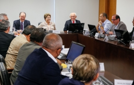 Dilma recebe centrais e garante diálogo e negociação com trabalhadores