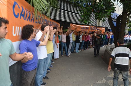 Luta em defesa da Caixa 100% pública ganha força em São Paulo
