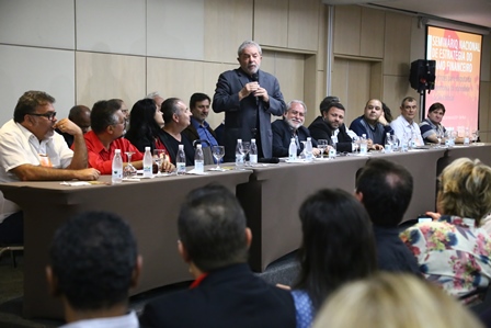 Lula pede paciência e diz que situação “não ficará ruim o tempo todo”