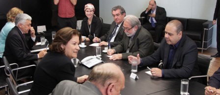 Miriam Belchior reafirma à Contraf-CUT  Caixa 100% pública e mais diálogo