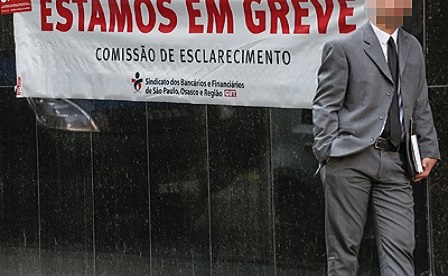Centenas de agências e prédios administrativos estão parados em São Paulo