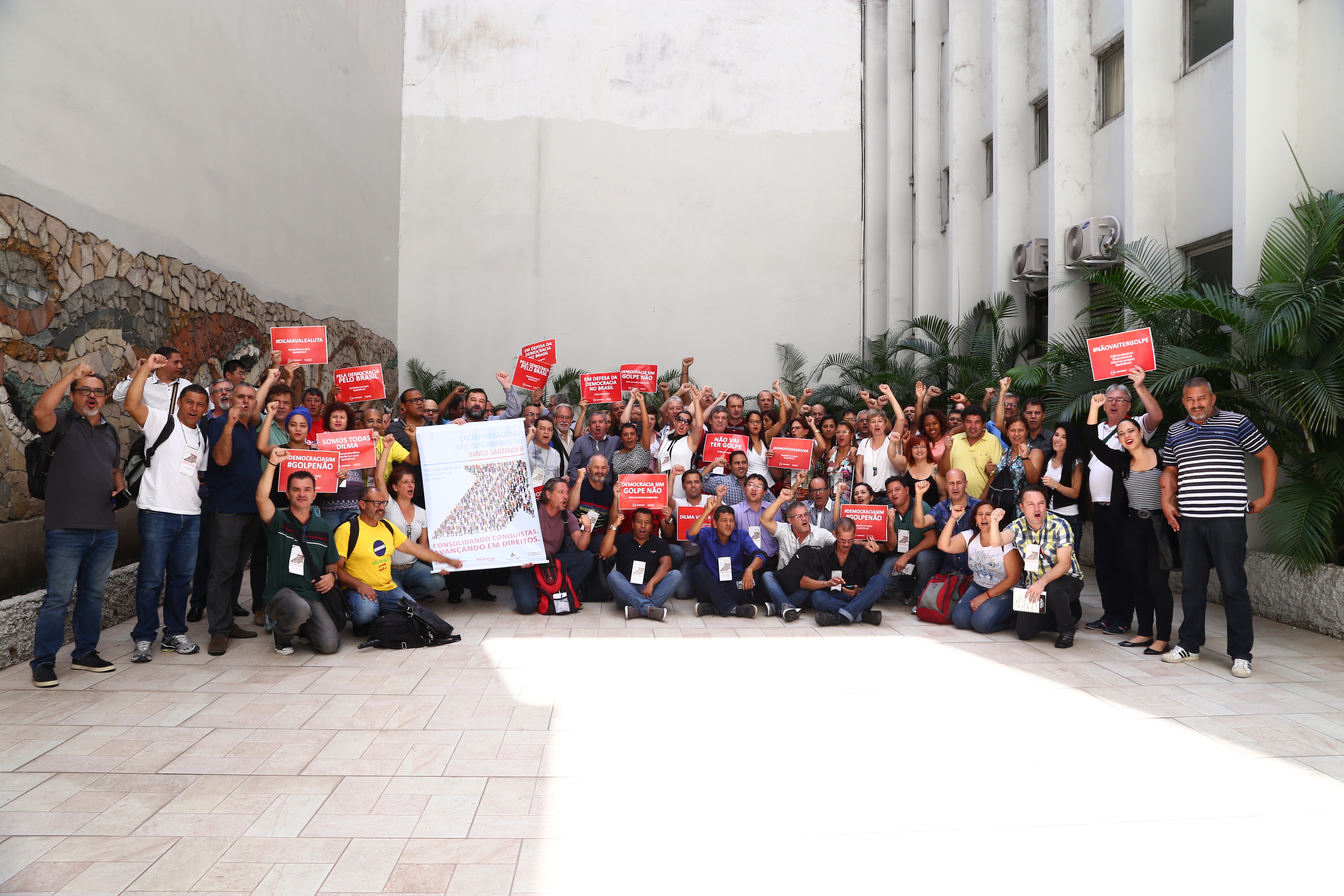 Trabalhadores do Santander definem pauta para renovação do aditivo à CCT