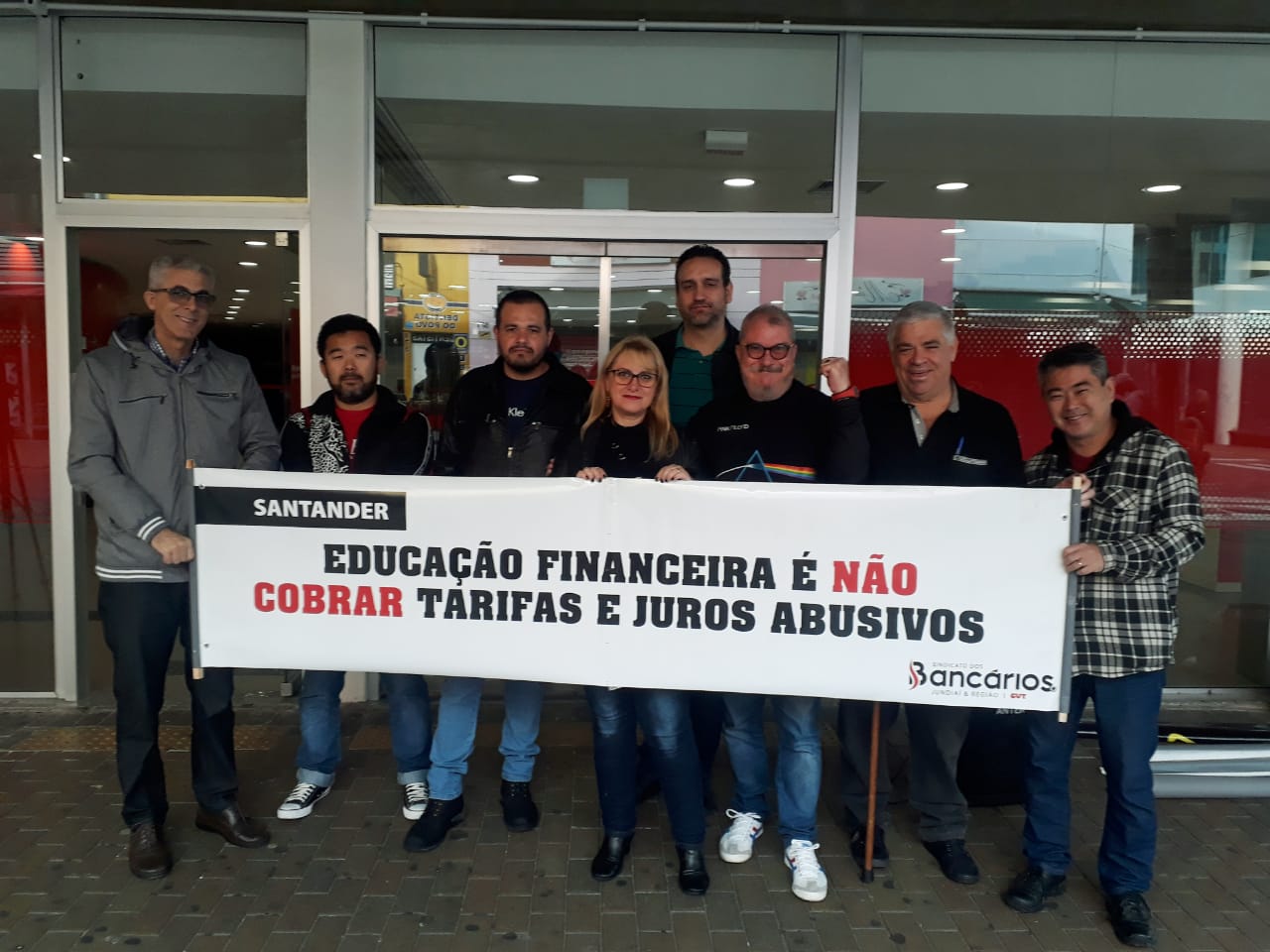 Santander: Luta leva ao encerramento do projeto de “orientação financeira”