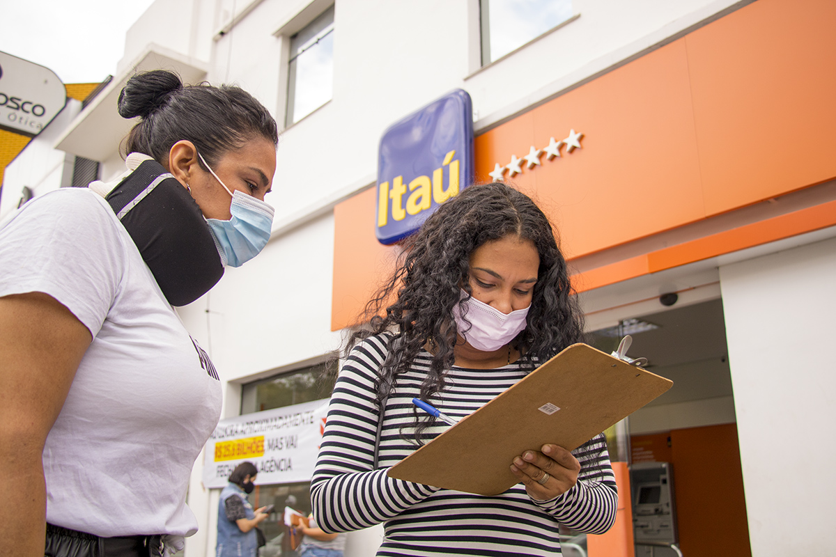 Sindicato lança abaixo-assinado contra fechamento de agência do Itaú em Chapecó